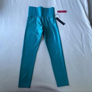 NWT Carbon 38 High Rise Takara Leggings Medium Blue Size Small Cropped